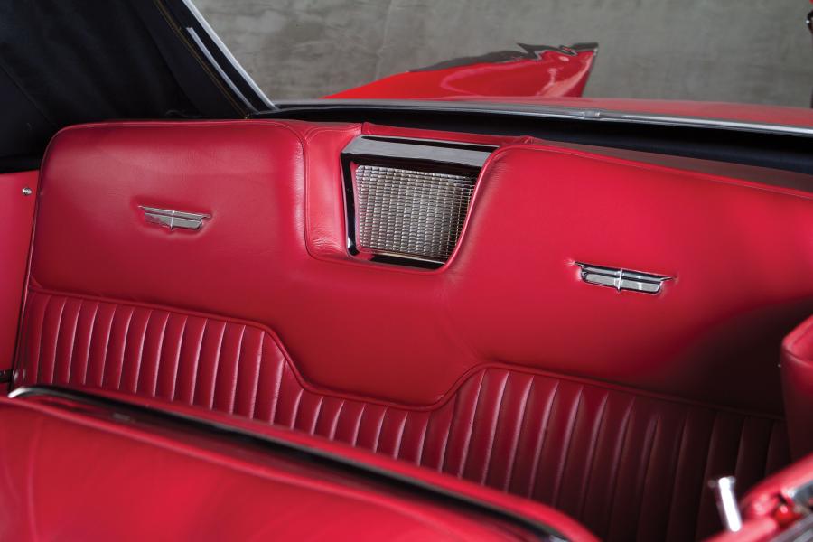  Cadillac Eldorado Biarritz Convertible 1957 года  (фото 33 из 98)